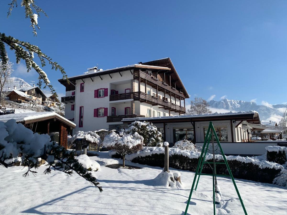 Hotel Latemar Castello-Molina di Fiemme ภายนอก รูปภาพ